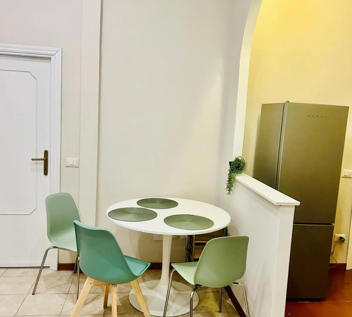 Fast Re Apartment Rome Italy